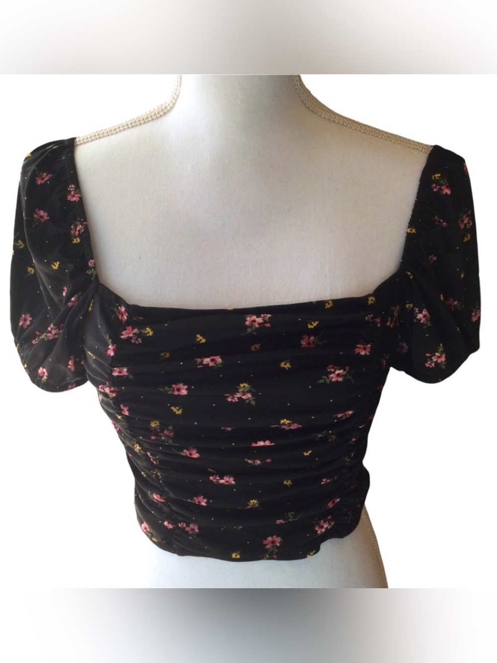 B-O-G Collective Black and Pink Puff Sleeve Crop Top Juniors size L PTP 17” NWT